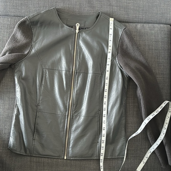 Jaclyn Smith sweater size M - Picture 8 of 9